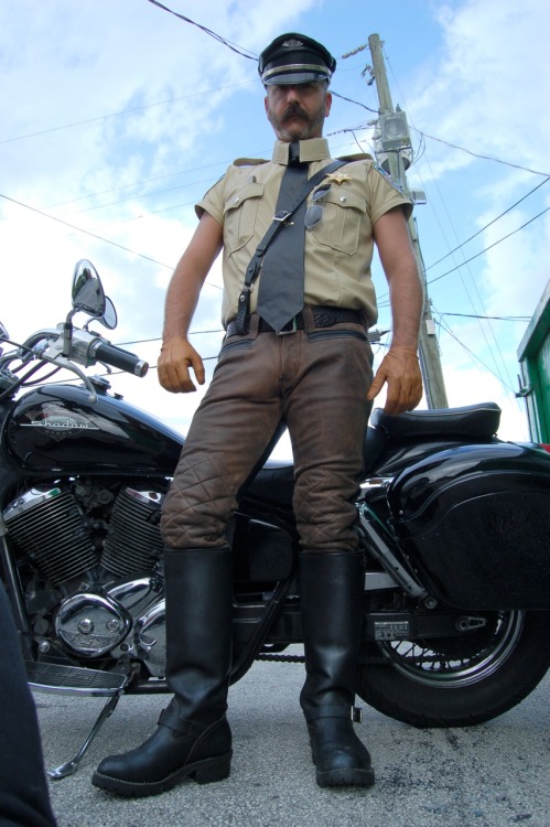 August 29, 2009.  My first custom uniform by Todd Schwing of Leatherwerks.  I wanted something diffe