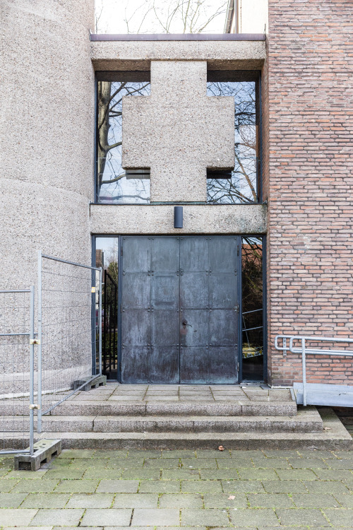 dashalbrundezimmer:petri-kirche // köln niehlarchitect: heinrich otto vogelcompletion: 1965wind