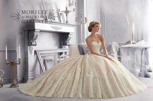 weddingdress-obsession: Mori Lee I am totally blown away! This is perfect!