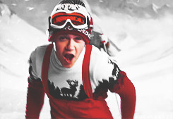 fuckyeah1d:  kiss you + red 