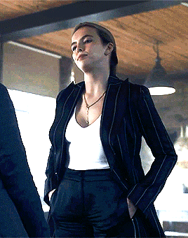 im-subtextsexual:Anne Lister vs Villanelle in a Seduction Contest: Choose your fighter