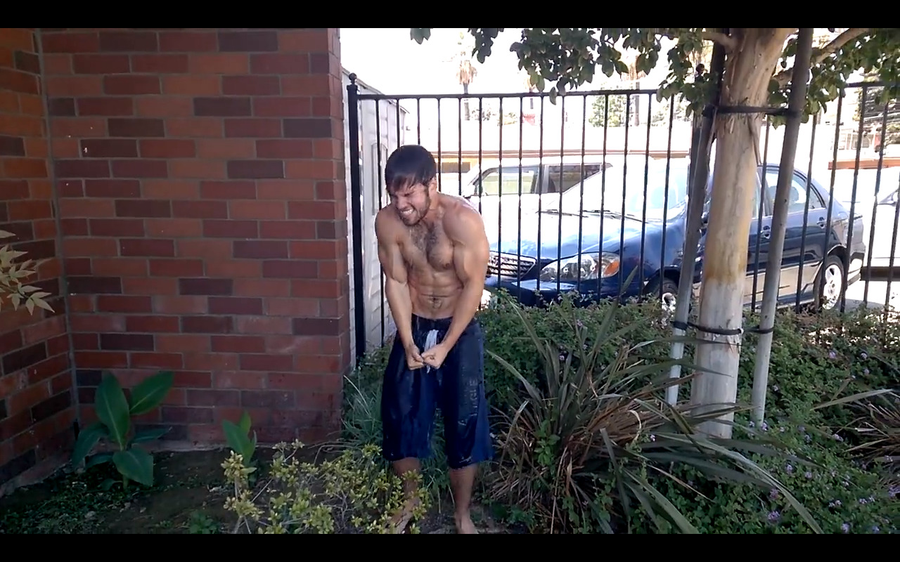   Nathan Kress (Freddie from iCarly) ALS Ice Bucket Challenge ►  