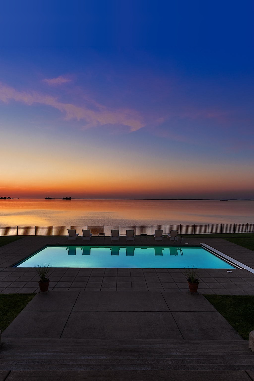 visualechoess:  Million Dollar View - © Joseph T. Meirose IV | ᶹᶥᶳᶸᵃᶩᶳ