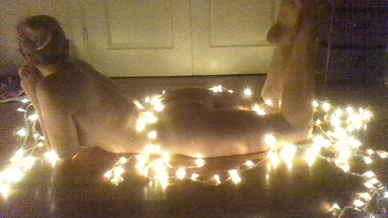 lifeofahornyvirgin:  This was so much fun. ‘Tis the season for being naked with
