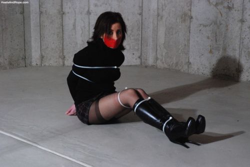 bondagehedgehog:  Carmen