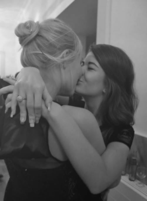 Lesbian Silk