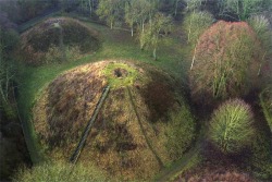 archaicwonder:  Bartlow HIlls, Cambridgeshire, England Bartlow Hills is a 1st-2nd century AD Roman tumuli cemetery in Bartlow (Cambridgeshire, UK). Three of seven original barrows remain. The tallest, at 15 metres high, is the largest barrow north of