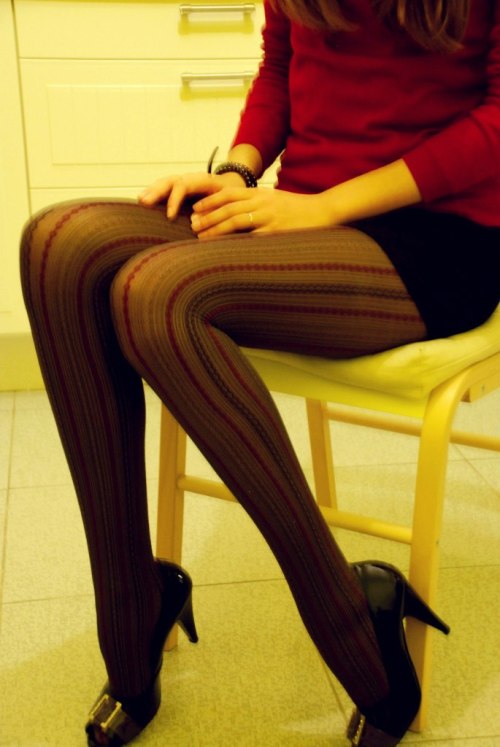 My pretty tights…and yes, it`s my ikea kitchen again ;D