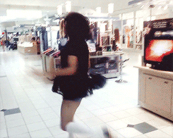 luisdjvip:  Me: Dancing Do What U Want.