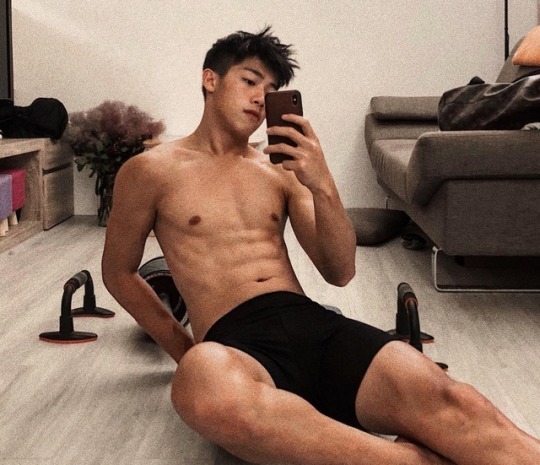 sjiguy:  secretsoulmaker:   Jizzz  Chang Fan is prob my fave IG model rn, and he’s not even SGean