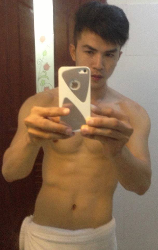 siroman91:  Hot Viet guy &lt;3