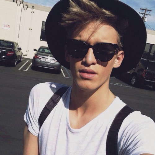 impradayouarent:cody simpsoncody you sexy beast :0