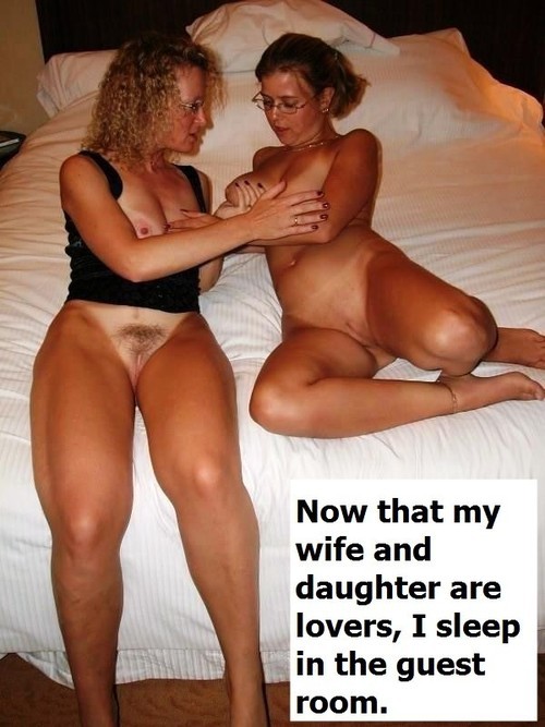 nakedfamily:  