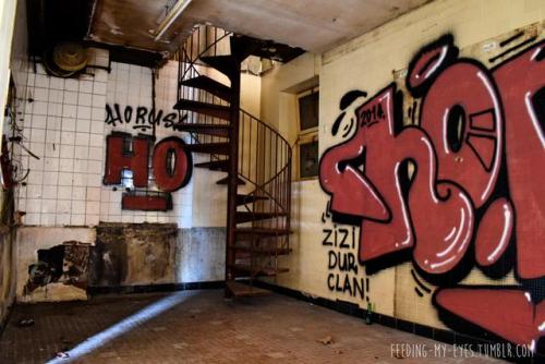 Abandoned bar in Brest - France