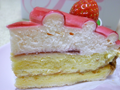 petitcho: 苺のレアチーズケーキ