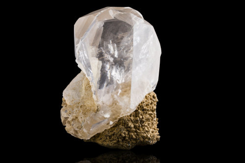 ifuckingloveminerals:  CalciteDalnegorsk, Kavalerovo Mining District, Primorskiy Kray, Far-Eastern Region, Russia