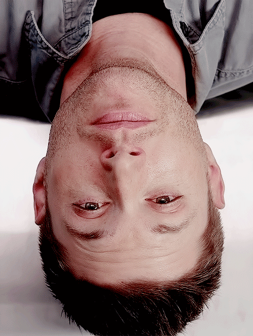 acklesjensen:  My Endless Dean Gifs: ↳ 10.22 The Prisoner - for Kris ♥ 
