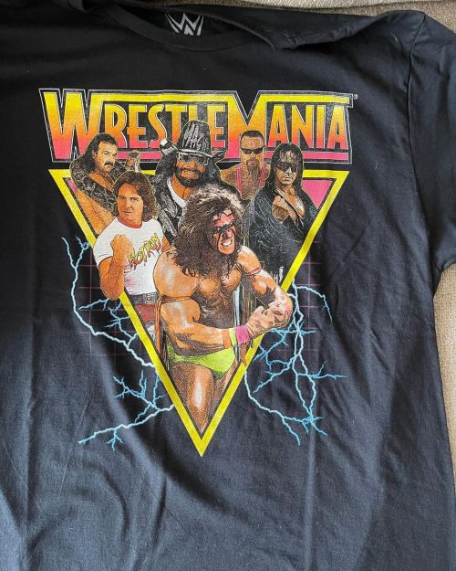 (Al Pacino voice) A gift from a friend of ours #wrestlemania #shirt #friends #machomanrandysavage #w