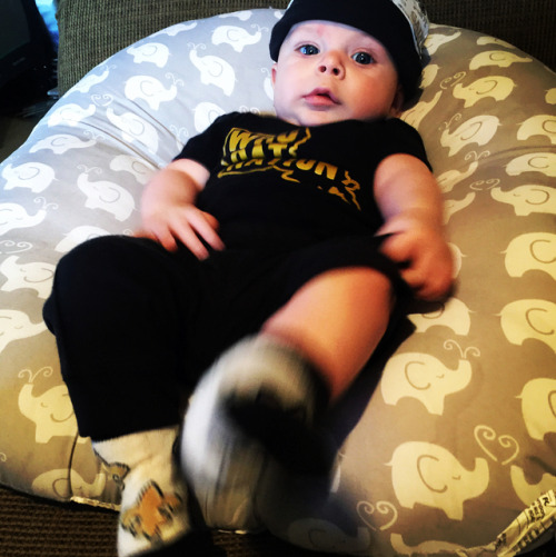 Who Dat!! Not even 4 months old, and he already knows what’s up! Geaux Saints! ⚜️ #babycharlie #sain