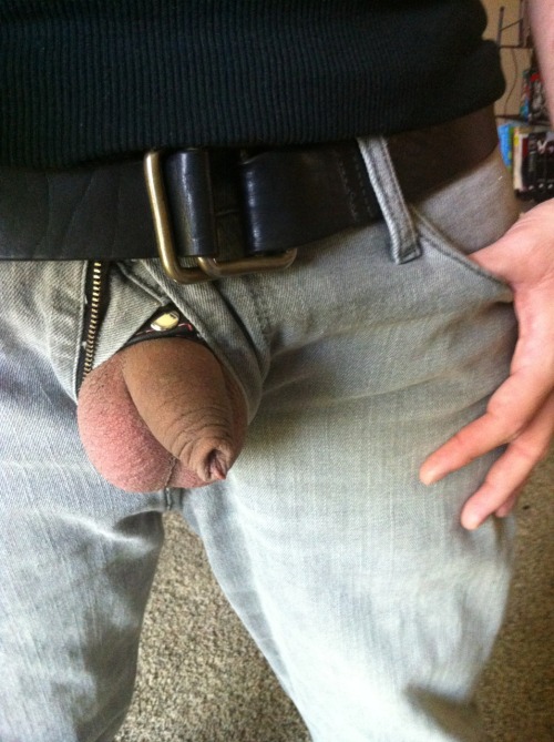 http://mrnopantsnoway.tumblr.com/post/61709216195