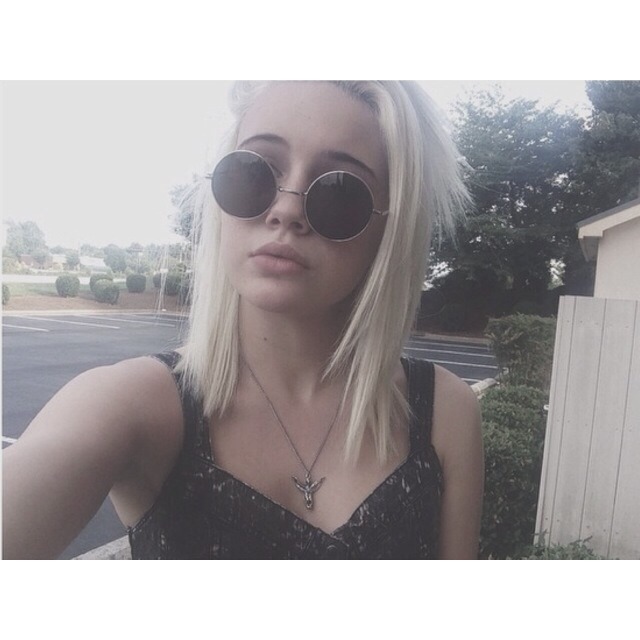 imaginaryicxns:  bea miller packs • please like if u save/use  • no need to credit