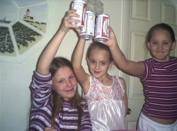 beyoncevevo:  me getting turnt up with my girlies &lt;3 haha xoxo 