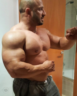 muscularworld:  Alberto Alonso · ▶️