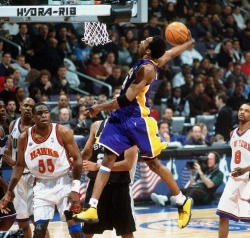 thelakersshowtime:  Windmill Kobe.