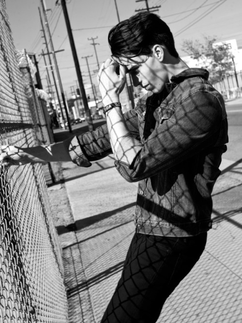l-homme-que-je-suis:  Adam Dawda Photographed by Scott Hoover 