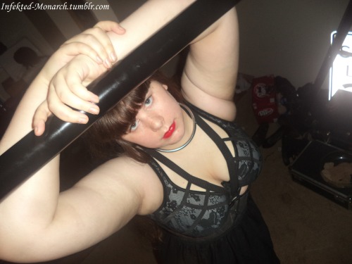 infekted-monarch:  Playing around in the harness dress(thing?) I made.