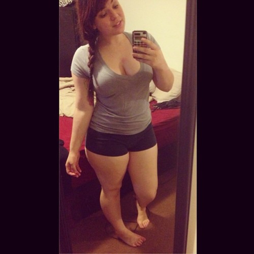 bbbrandinicole:  My day starts backwards… I wake up tired and I go to bed wide awake.  sexy