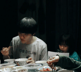 kyvngsoo:  Taeyoung being an annoying brother ~ 