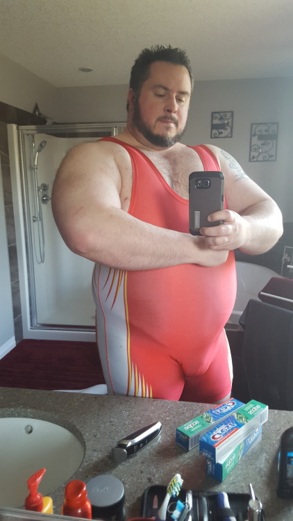 speedochubby: chubbyaddiction: eightbyte: A fat ass with a tight singlet.  Happy Wide Wednesday