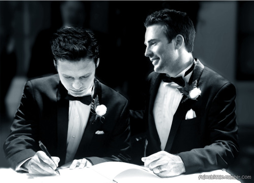 fujoshizzle:Stucky/Evanstan: Wedding day!!!..a compilation of love ❤just wanted them together in the