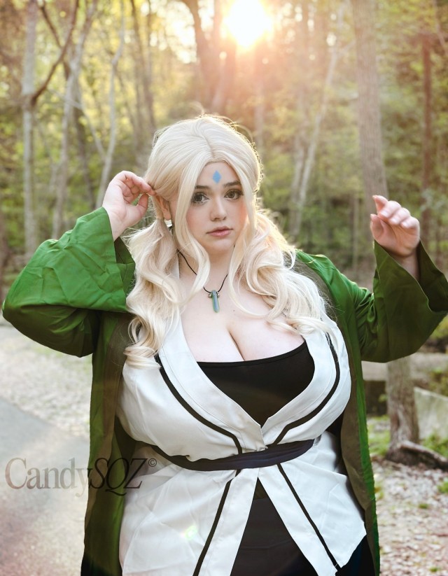 lady Tsunade cosplay !!