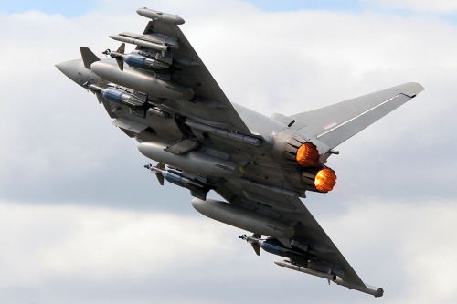 rocketumbl:  Eurofighter Typhoon