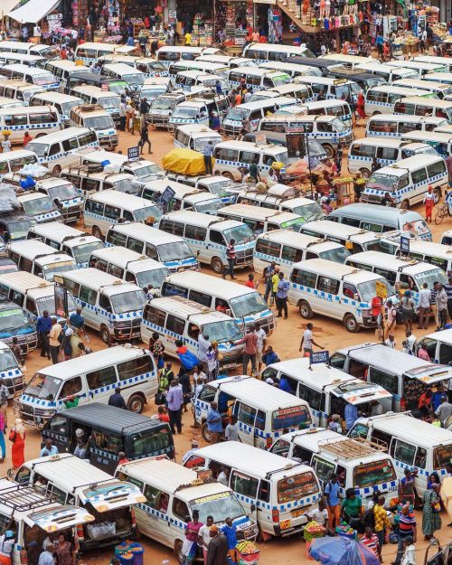 Welcome to Kampala. #uganda #kampala #256 #afro #street #chaos #taxi #matatu (at Kampala, Uganda) ht