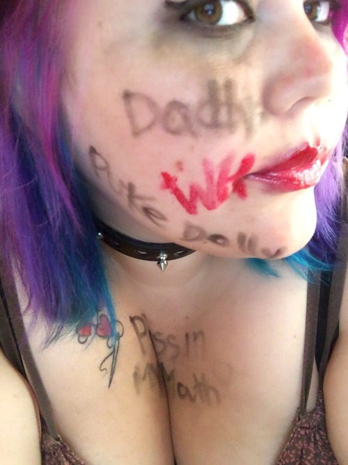 hotwifelana:hislittlehatefuck:I like writing on myself ❤️I don’t need to write any text to go to a p