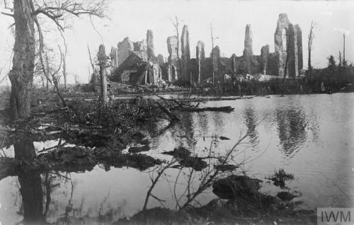 theworldofwars:Ruined church at Zonnebeke, Belgium.Just a few kilometers south of Passchendaele. It 