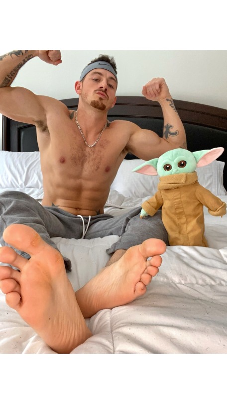 findomshawn:Baby Yoda or me? 🤪OnlyFans