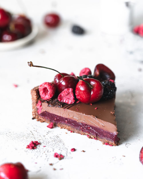 Forest Fruits Chocolate Tart | Addicted to Dates