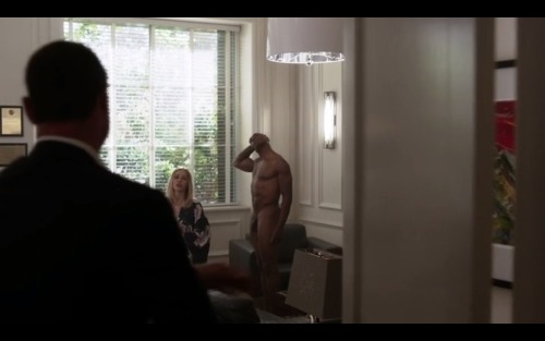 nudialcinema:  Devonric Johnson nudo in “Ray Donovan” (ep. 4x06)