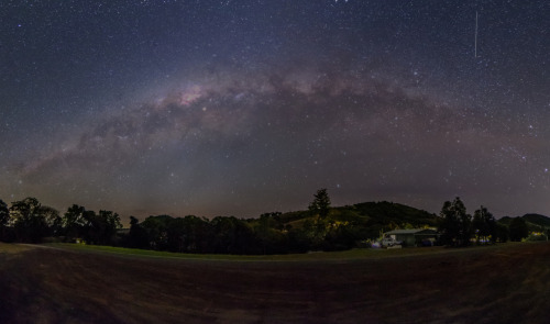 The Milky Way setting from SE Qld, Australia js