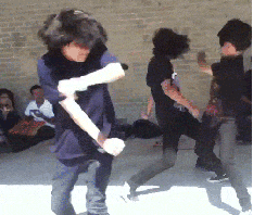 memeking69:  edwardtsutton:  memeking69:  when no1 understands u :(   i don’t understand this gif  no1 ever does :( 