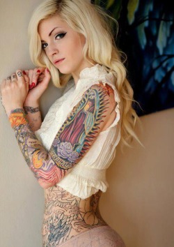 we-require-more-tatooed-girls:  More @ http://we-require-more-tatooed-girls.tumblr.com