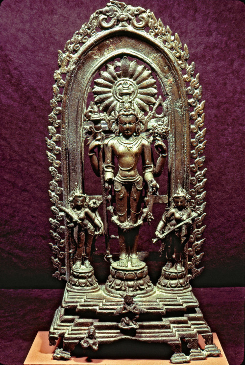 Vishnu, Lakshmi and Sarasvati, pala bronze from Bengal