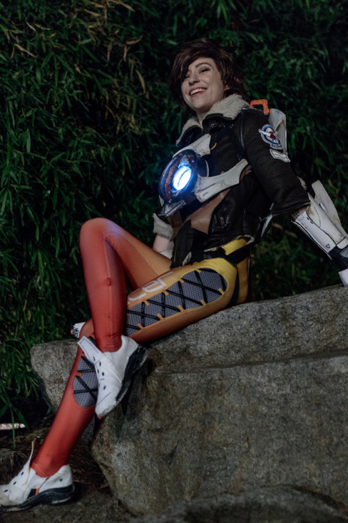 happyacorncosplay - Shots of my Tracer cosplay in Boston - ...