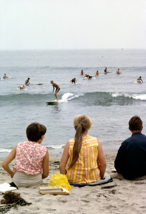 fuckyeahvintage-retro:California, 1965 © Burt Glinn