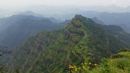 wanderthewood:Mahabaleshwar, Maharashtra, India  by lovitchs