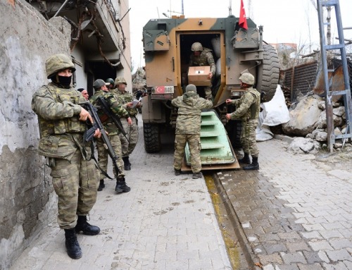  Terör örgütü PKK mensuplarına yönelik operasyon nedeniyle sokağa çıkma yasağının sürdüğü Şırnak'ta 